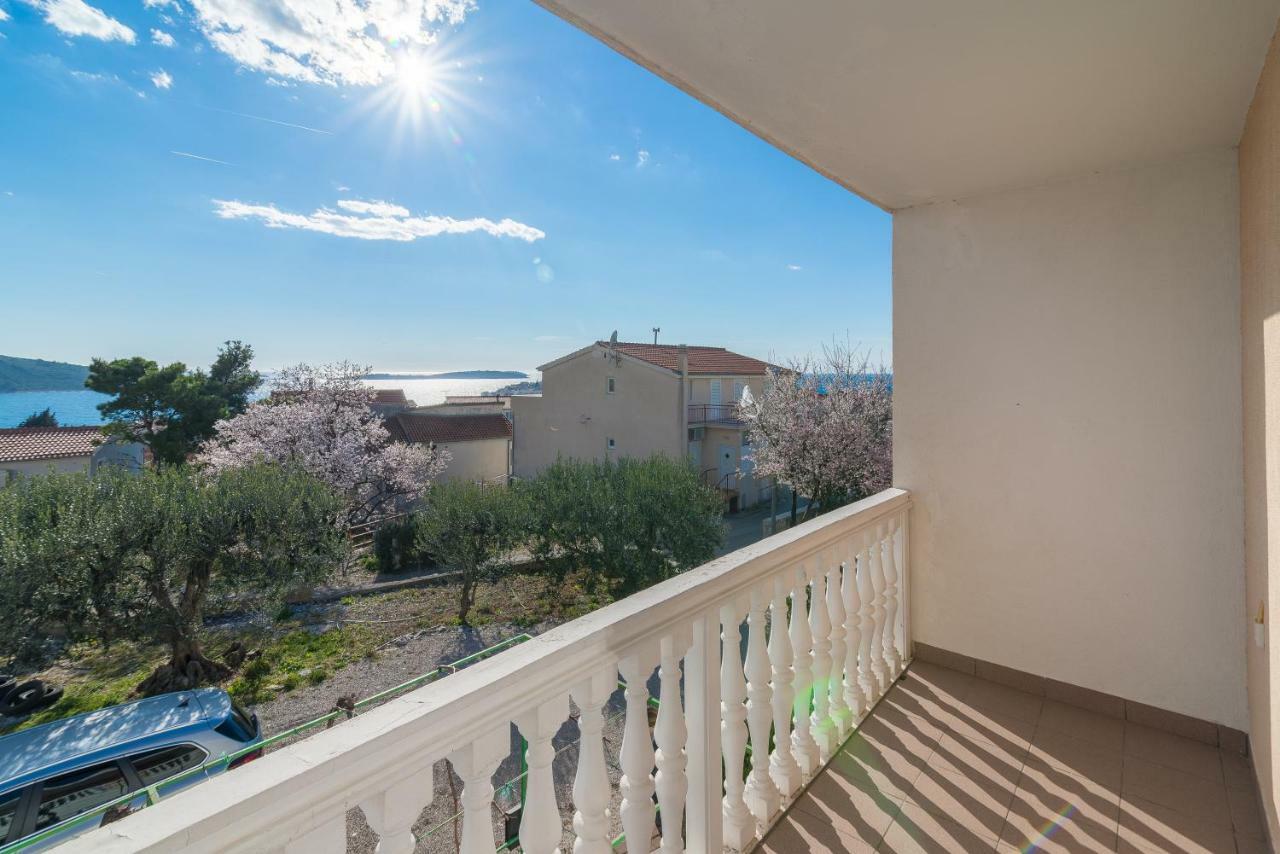 Olive Gardens Apartamento Primošten Exterior foto