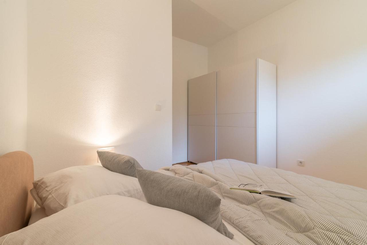 Olive Gardens Apartamento Primošten Exterior foto